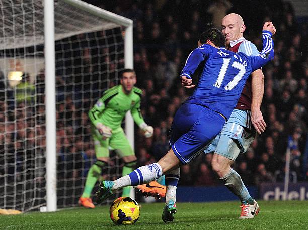 以其卓越的 以其卓越的