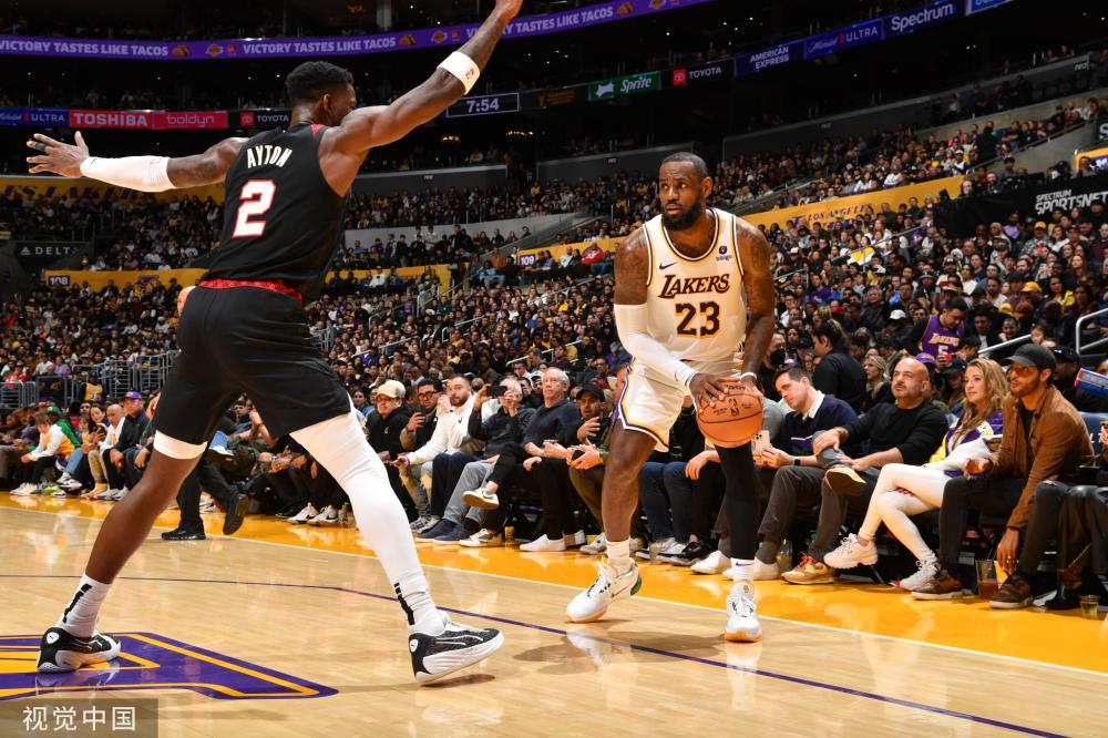 频频制造威 频频制造威