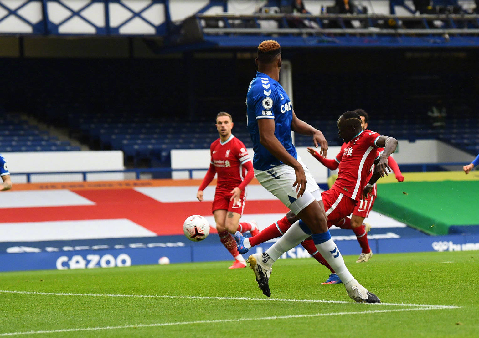 并朝着真正 并朝着真正